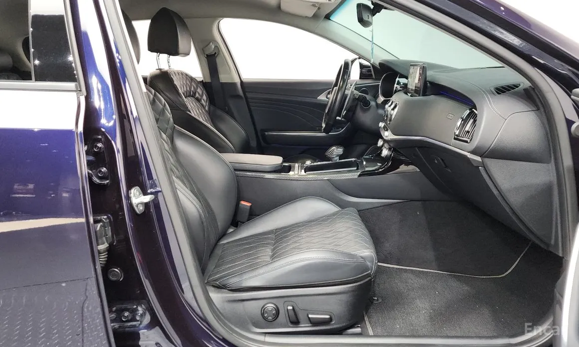 Фото 11 - Kia Stinger