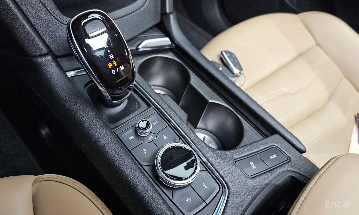 Фото 9 - Cadillac XT6