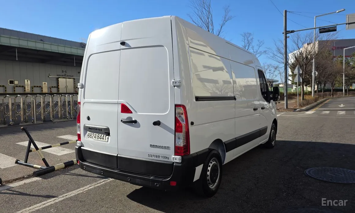 Фото 2 - Renault Master