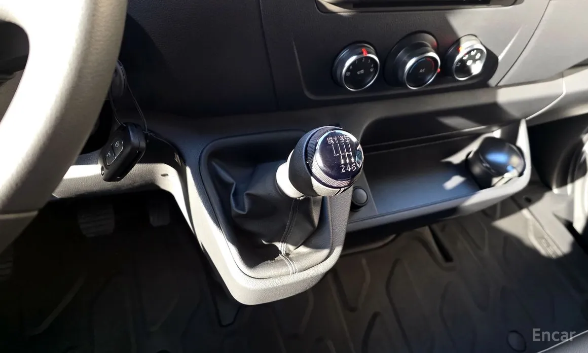 Фото 9 - Renault Master