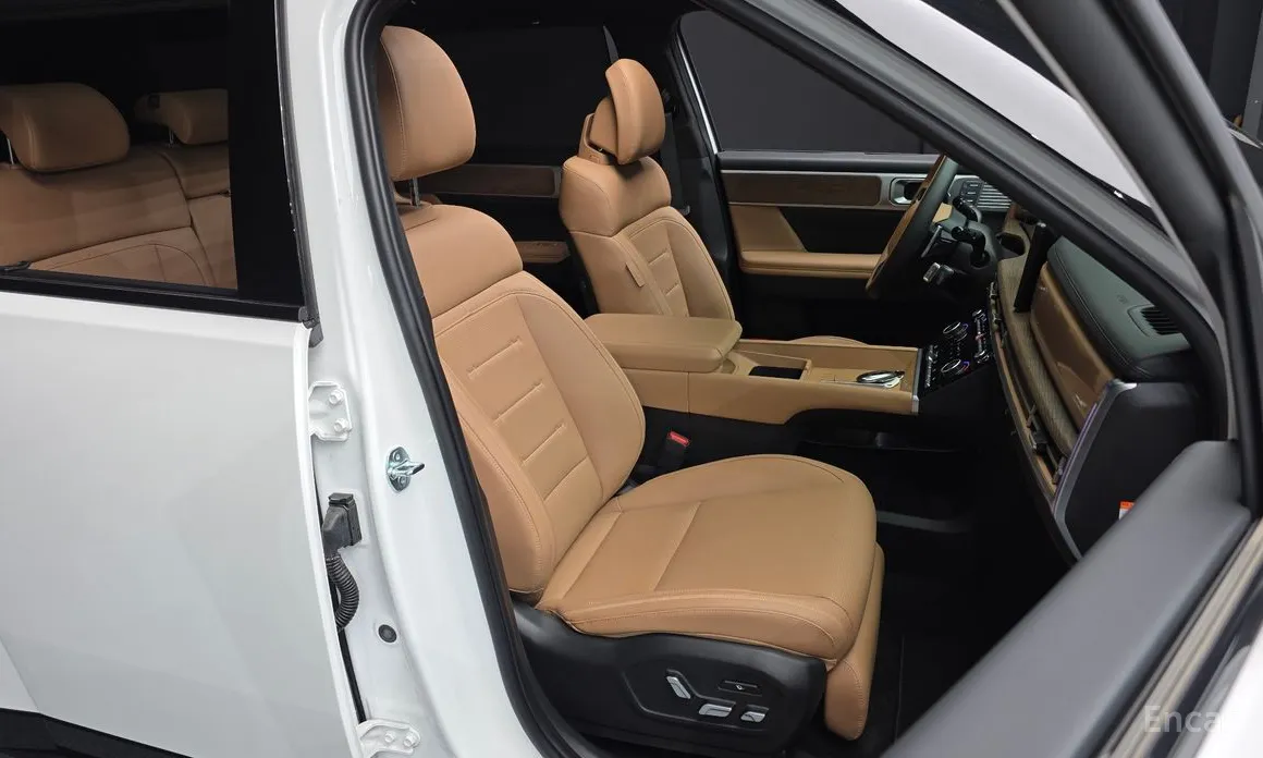 Фото 12 - Hyundai Santa Fe