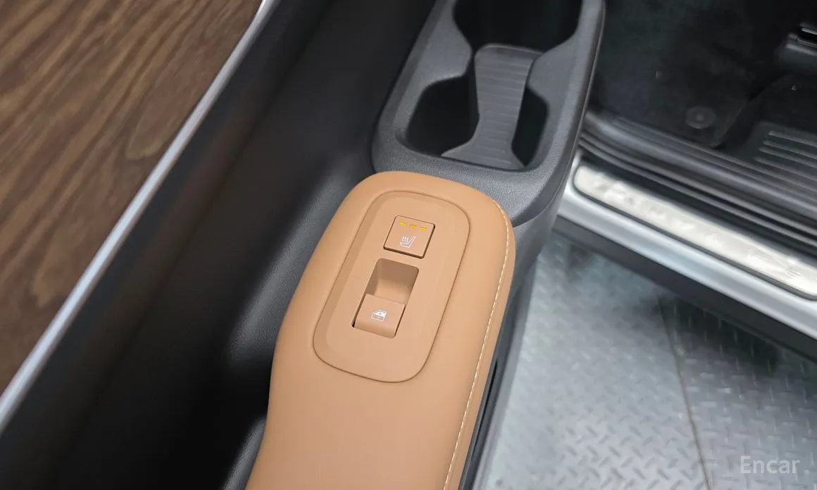 Фото 18 - Hyundai Santa Fe