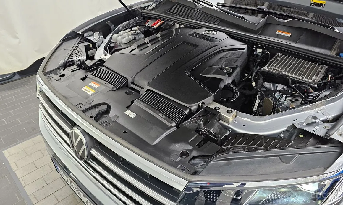 Фото 6 - Volkswagen Touareg