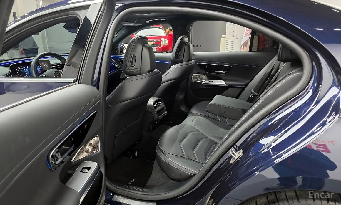 Фото 11 - Mercedes-Benz E-Class