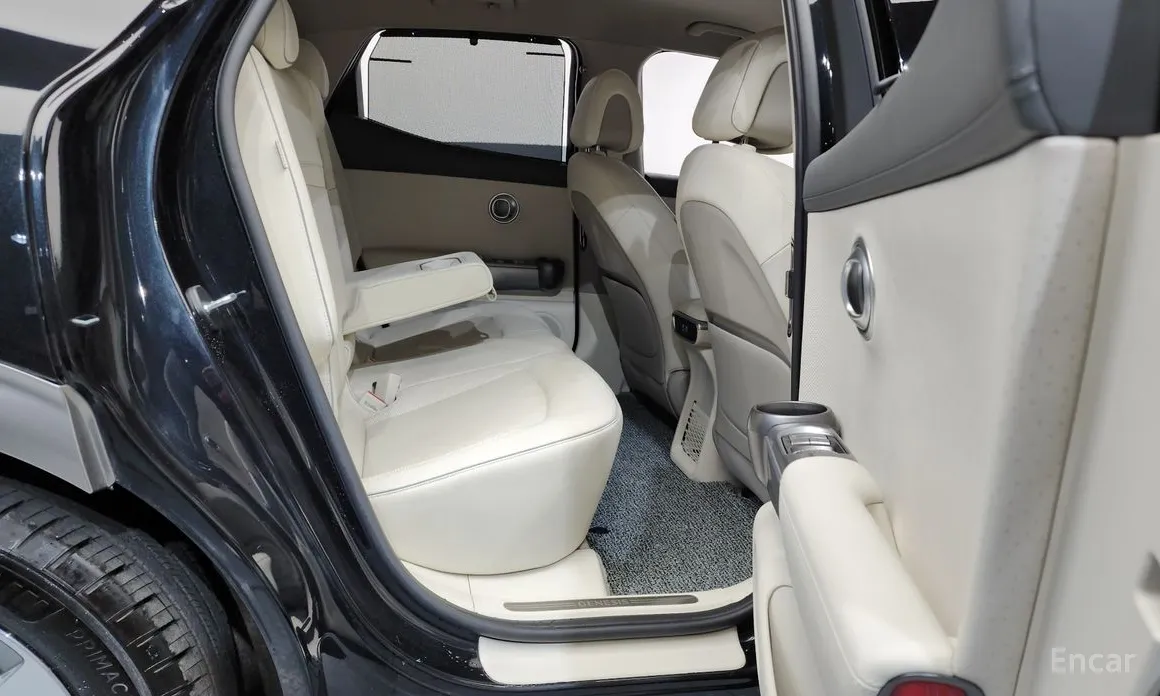 Фото 12 - Genesis GV60