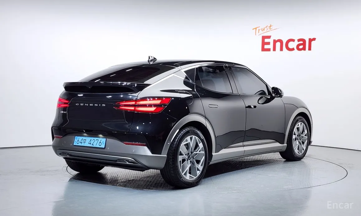 Фото 2 - Genesis GV60