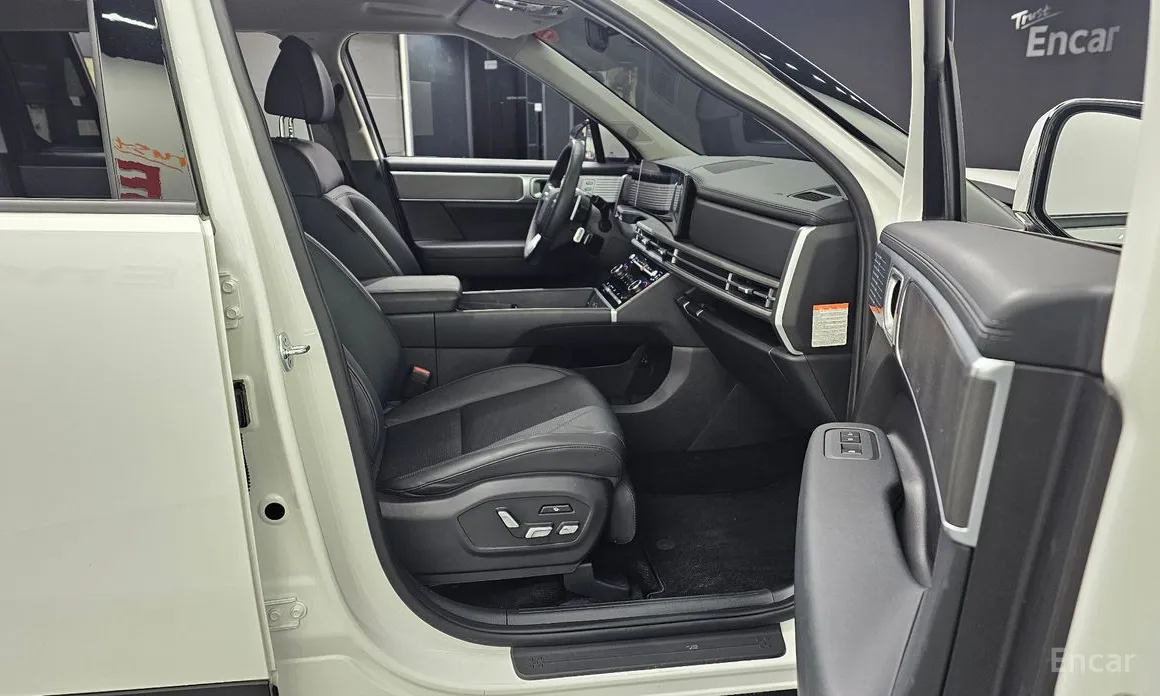 Фото 11 - Hyundai Santa Fe