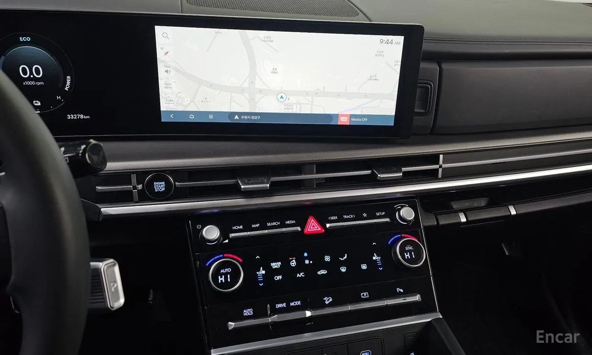 Фото 14 - Hyundai Santa Fe