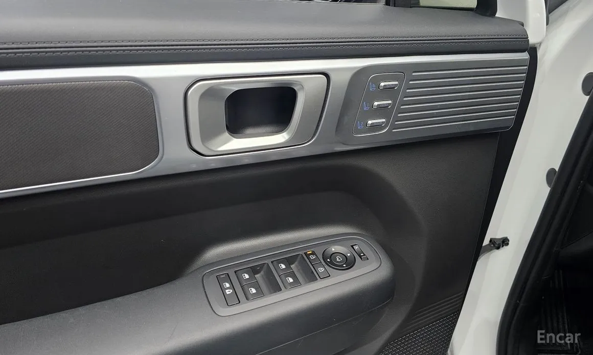 Фото 17 - Hyundai Santa Fe