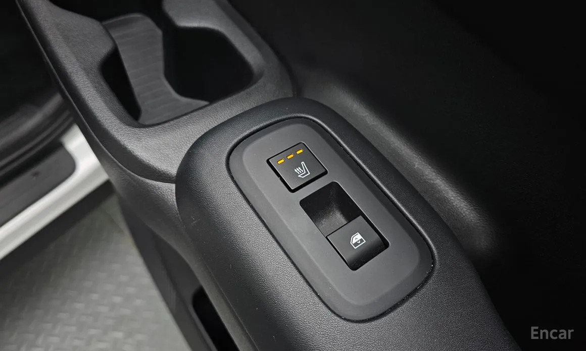 Фото 19 - Hyundai Santa Fe