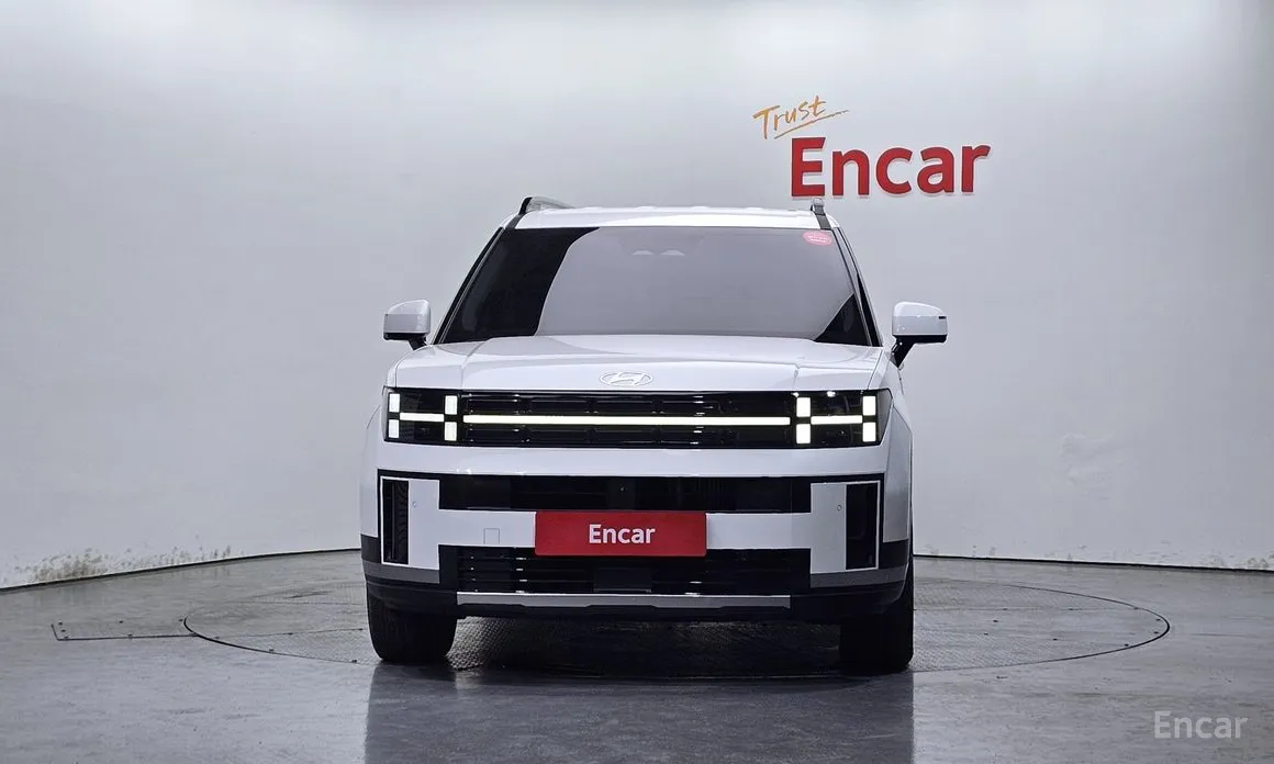 Фото 3 - Hyundai Santa Fe