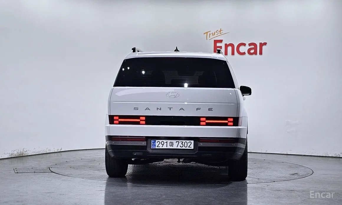 Фото 4 - Hyundai Santa Fe