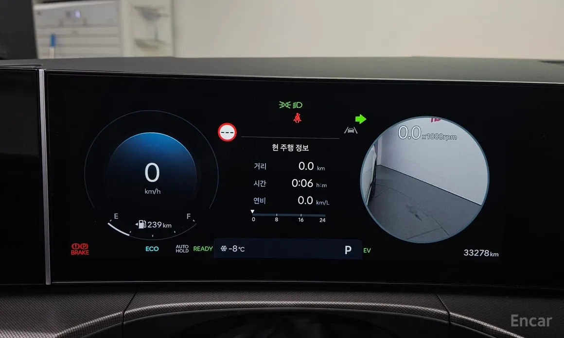 Фото 8 - Hyundai Santa Fe