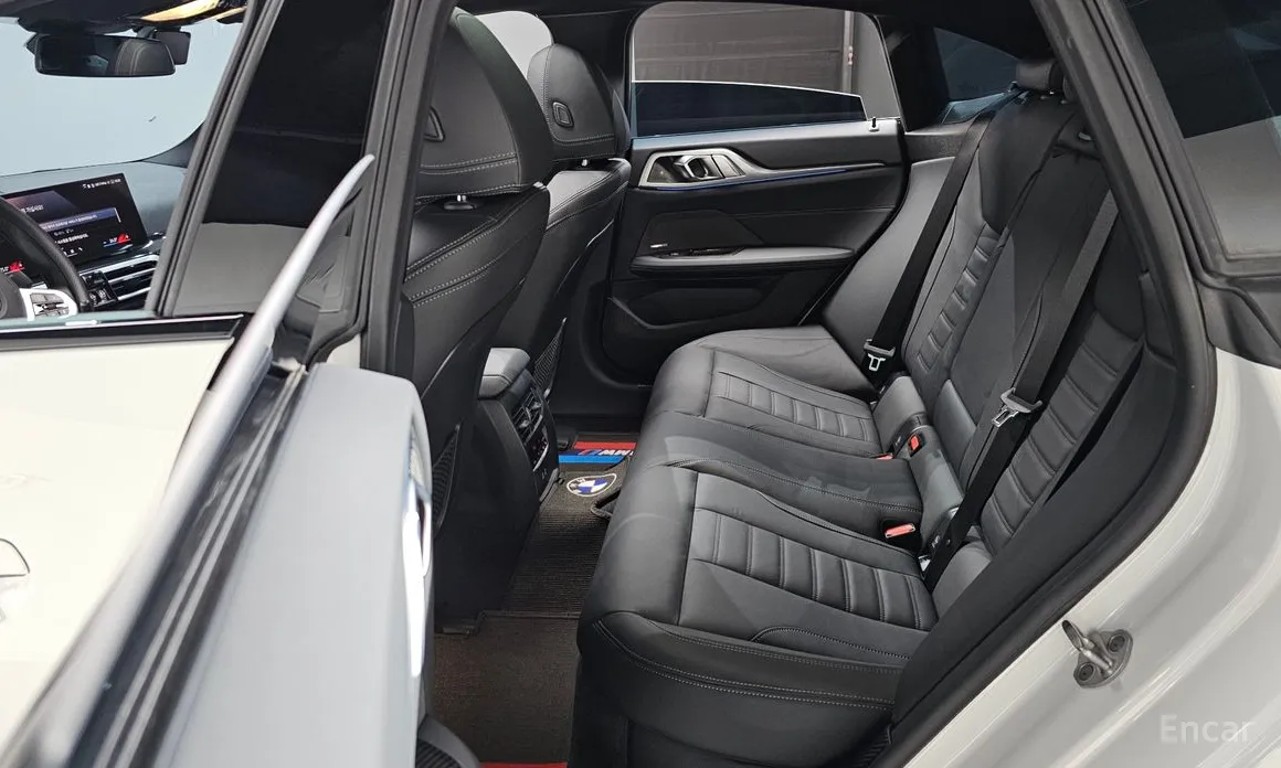 Фото 12 - BMW i4