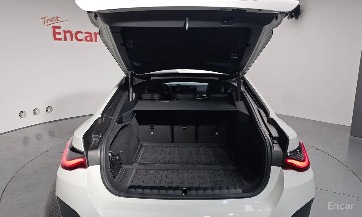 Фото 20 - BMW i4