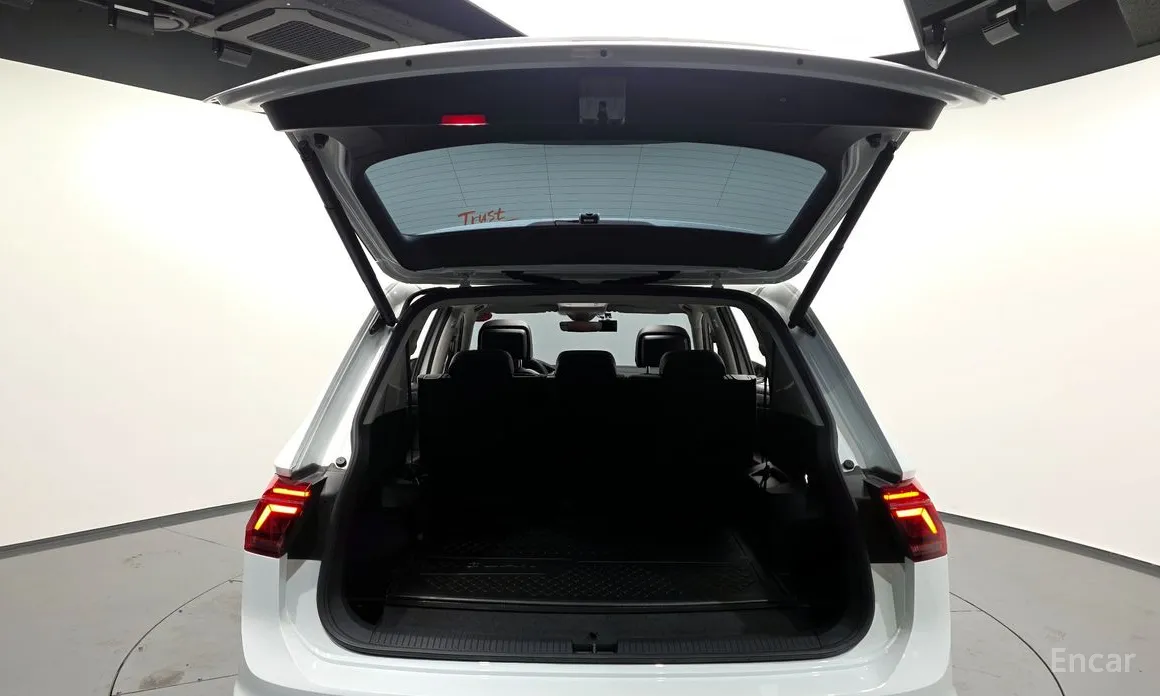 Фото 20 - Volkswagen Tiguan