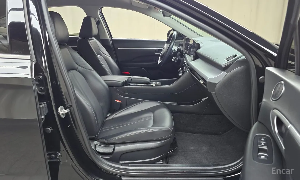 Фото 10 - Hyundai Sonata