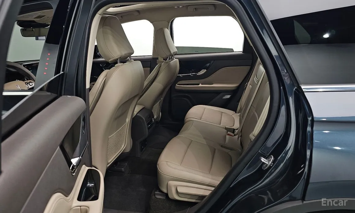 Фото 12 - Lincoln Corsair