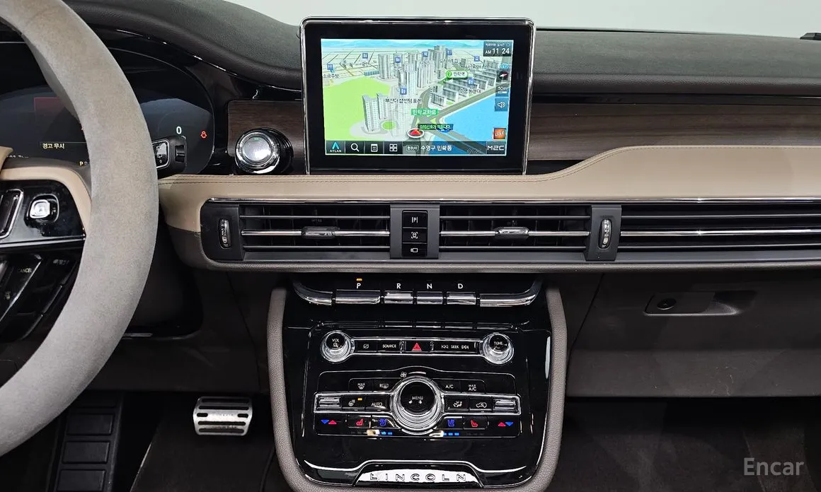 Фото 14 - Lincoln Corsair