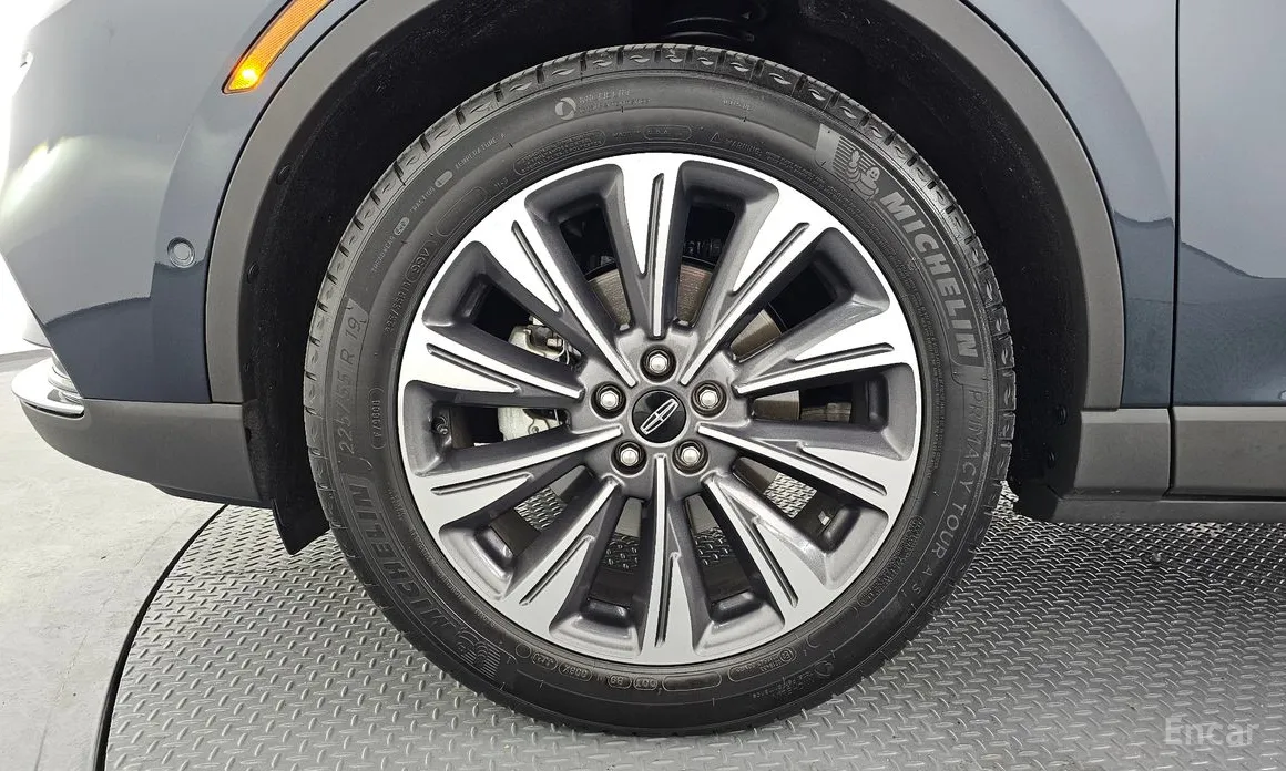 Фото 5 - Lincoln Corsair