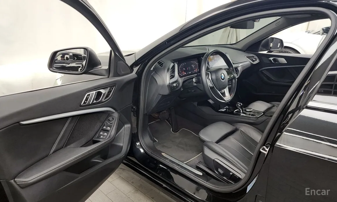 Фото 10 - BMW 1 Series