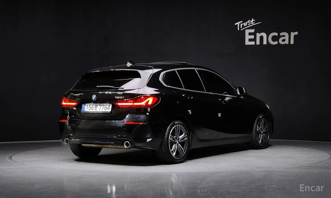 Фото 2 - BMW 1 Series