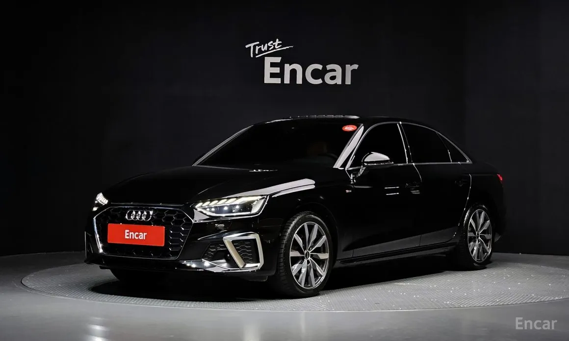 Фото 1 - Audi A4