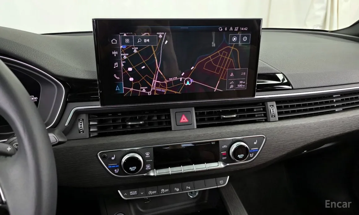 Фото 15 - Audi A4