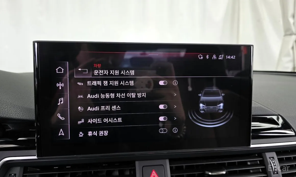 Фото 17 - Audi A4