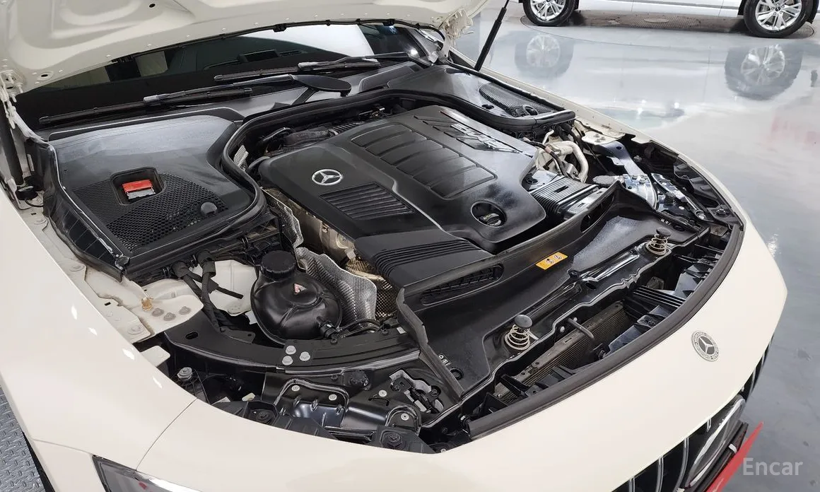 Фото 6 - Mercedes-Benz AMG GT