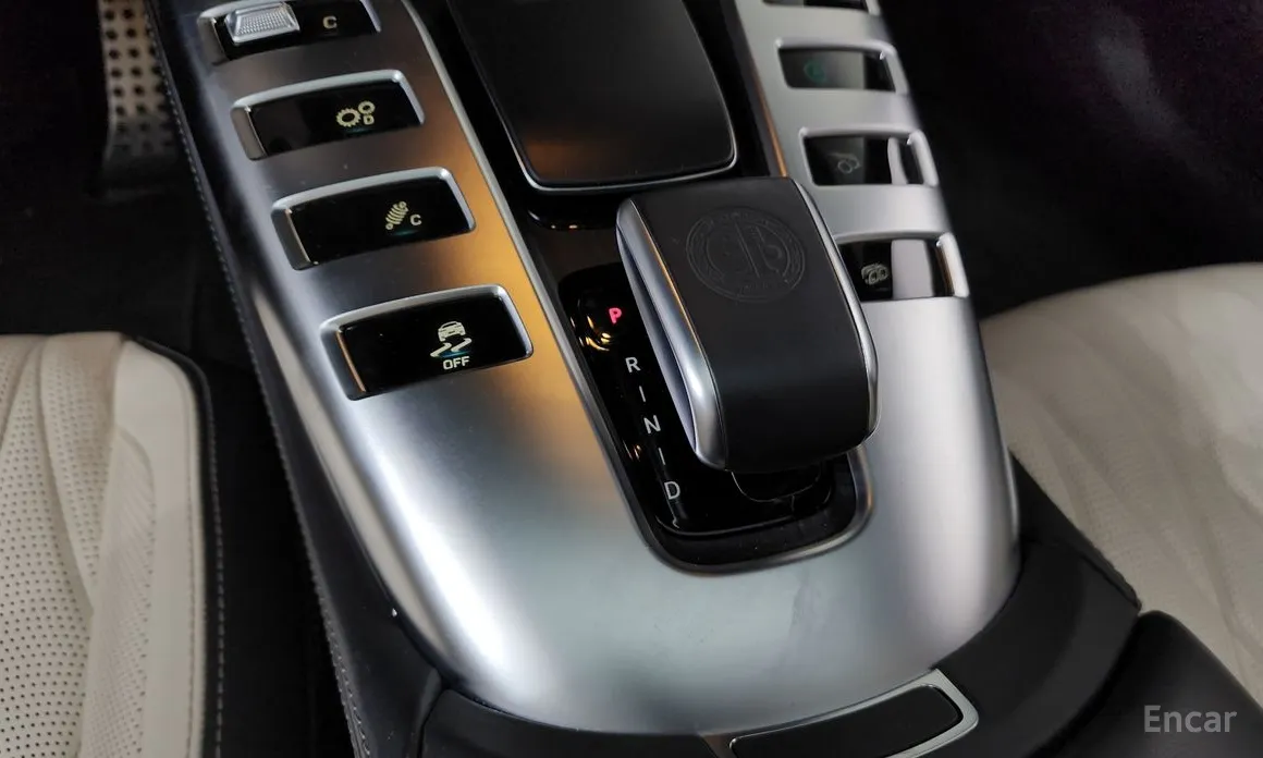 Фото 9 - Mercedes-Benz AMG GT