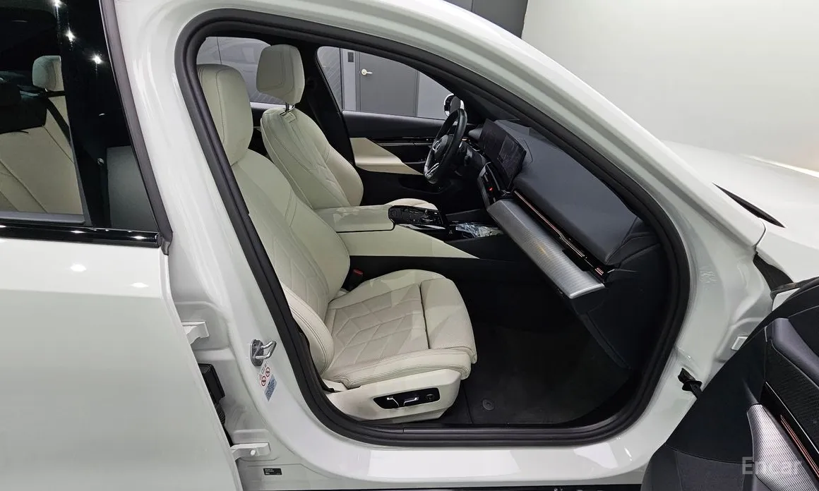 Фото 12 - BMW 5 Series