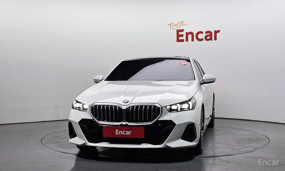 Фото 3 - BMW 5 Series