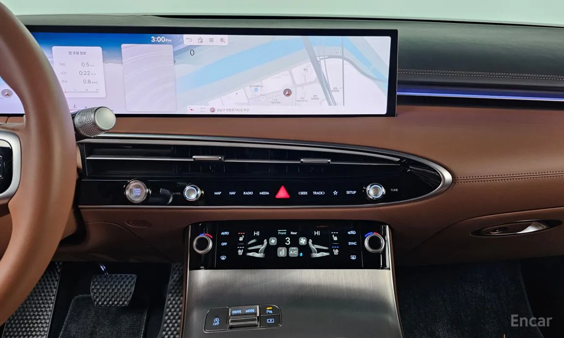 Фото 14 - Genesis GV70