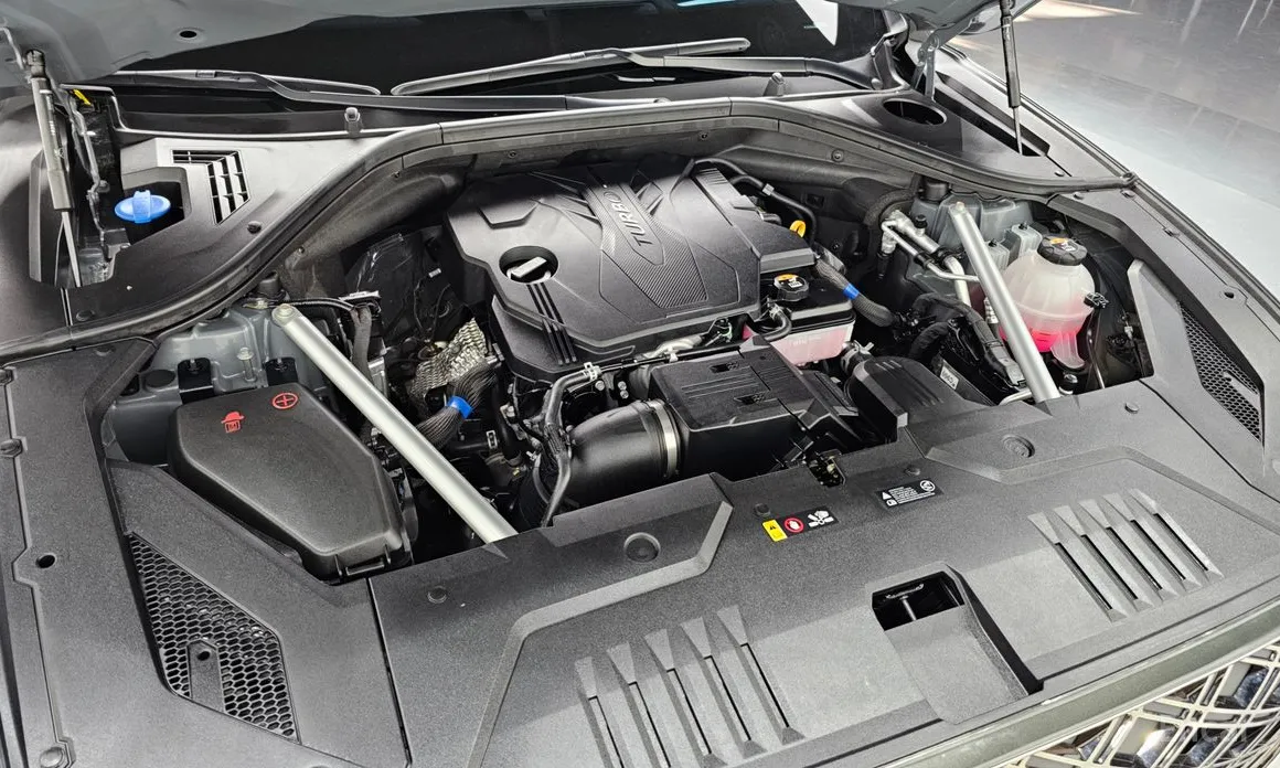 Фото 6 - Genesis GV70