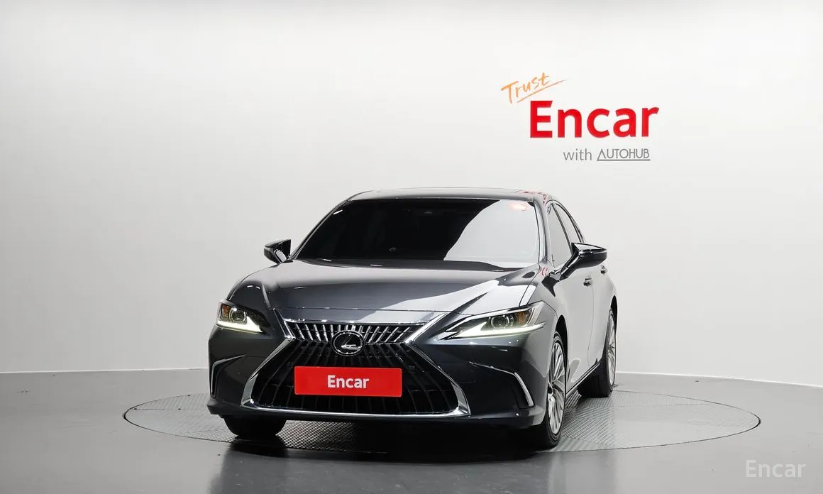 Фото 3 - Lexus ES