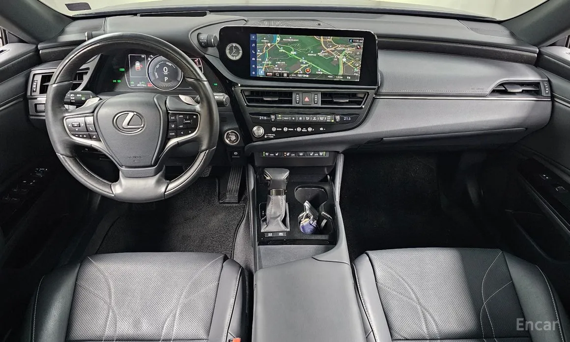 Фото 7 - Lexus ES