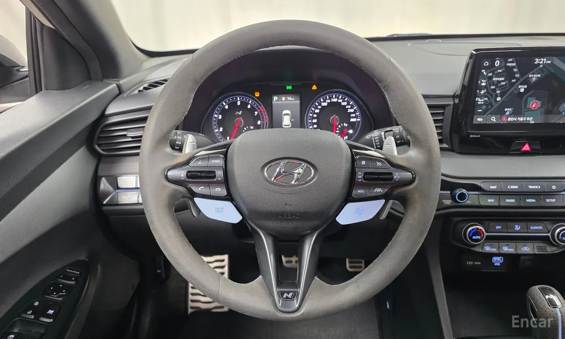 Фото 13 - Hyundai Veloster