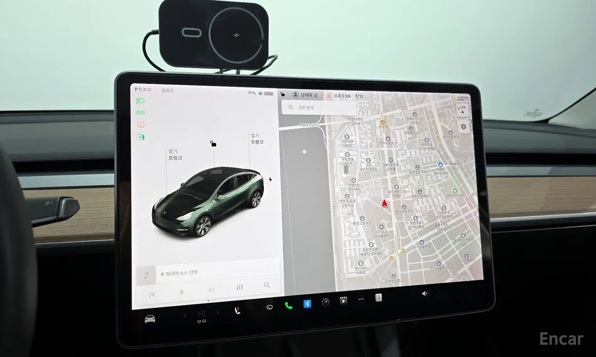 Фото 14 - Tesla Model Y