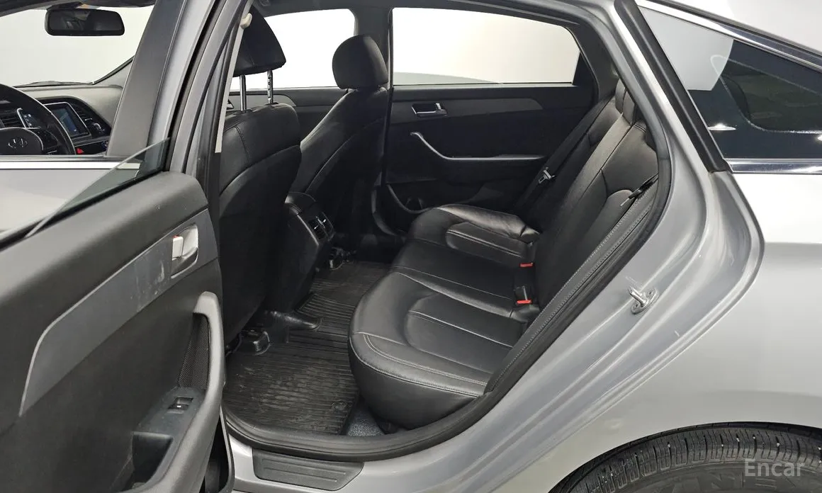 Фото 11 - Hyundai Sonata