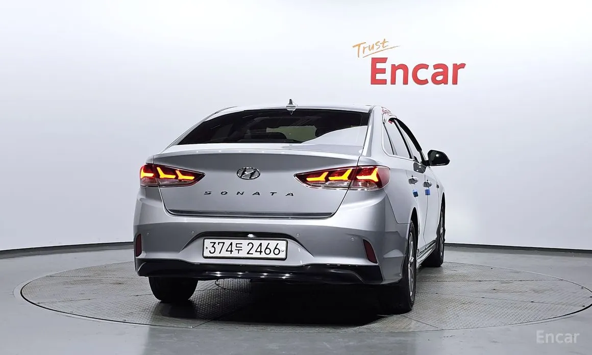 Фото 4 - Hyundai Sonata