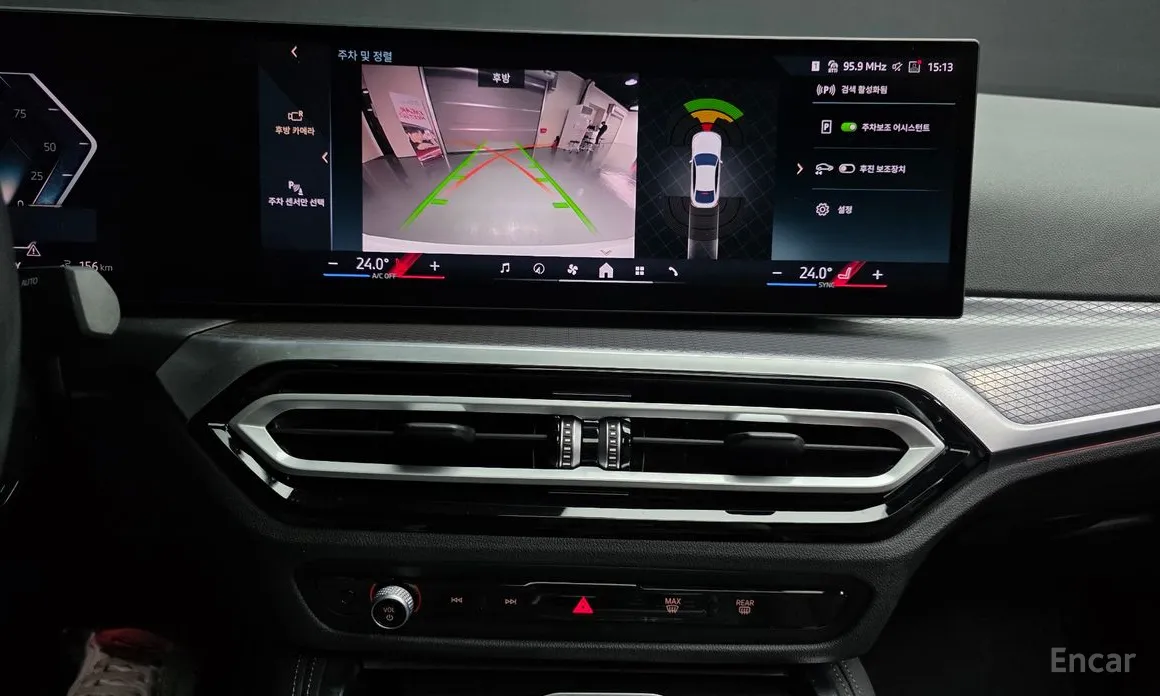 Фото 14 - BMW i4