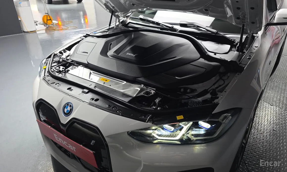 Фото 6 - BMW i4