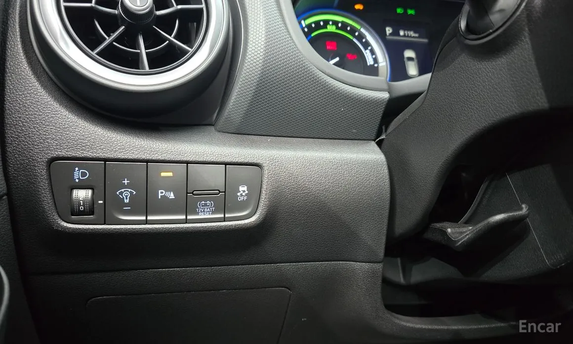 Фото 17 - Hyundai Kona