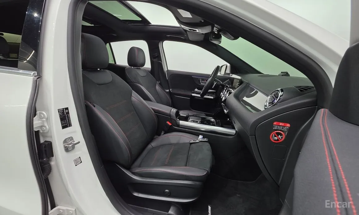 Фото 10 - Mercedes-Benz GLA-Class