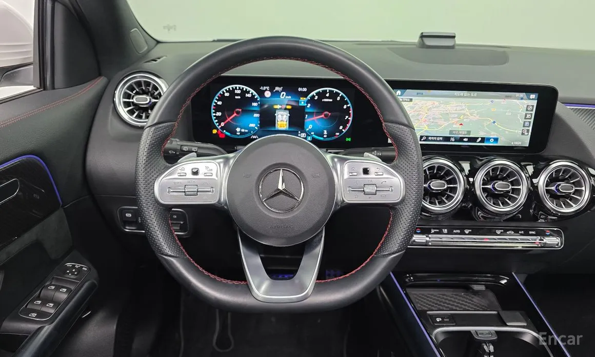 Фото 13 - Mercedes-Benz GLA-Class