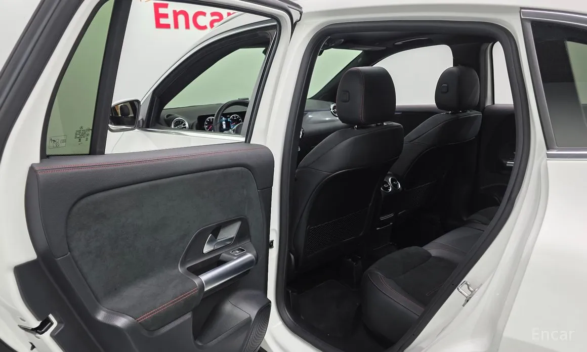 Фото 18 - Mercedes-Benz GLA-Class