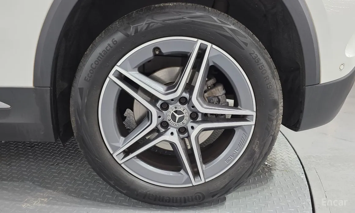 Фото 5 - Mercedes-Benz GLA-Class