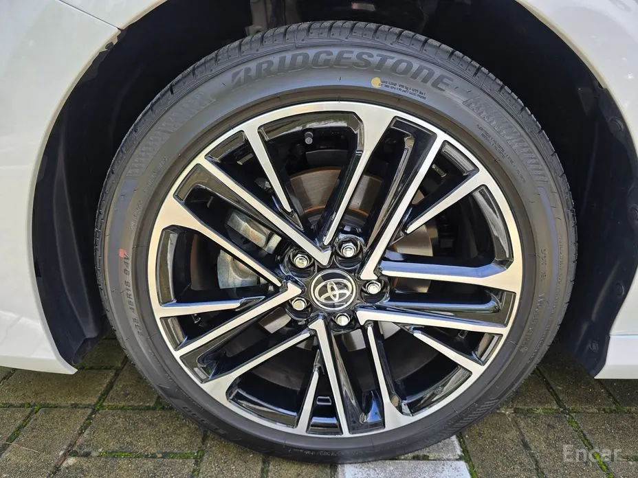 Фото 5 - Toyota Camry