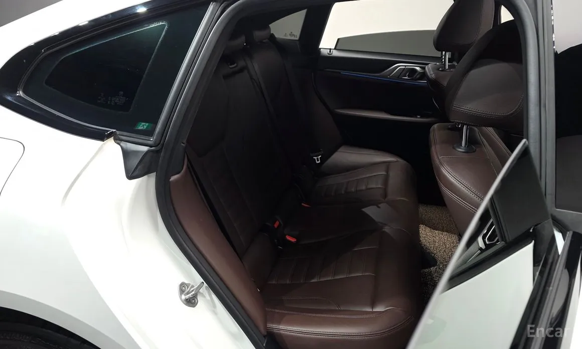 Фото 11 - BMW i4